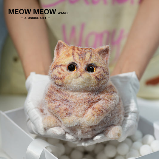 C04: Lovely Orange Squishy Garfield with Pink diamond bows(Collector's EditionP)